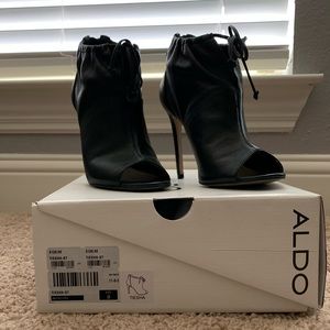 Aldo Tiesha peep toe booties